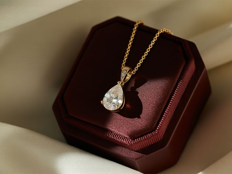 A-Timeless-Piece-of-Jewelry
